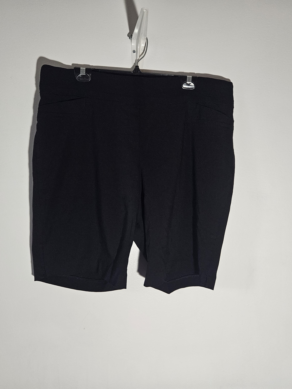 Dalia Black Stretch Pull On Bermuda Shorts 18W